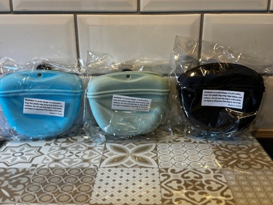 Woogle Wares - Silicone Dog Treat Pouch